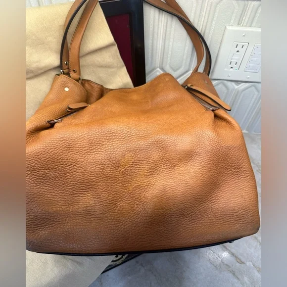 Burberry Maidstone Tote Tan Leather Shoulder Bag - Picture 4 of 16